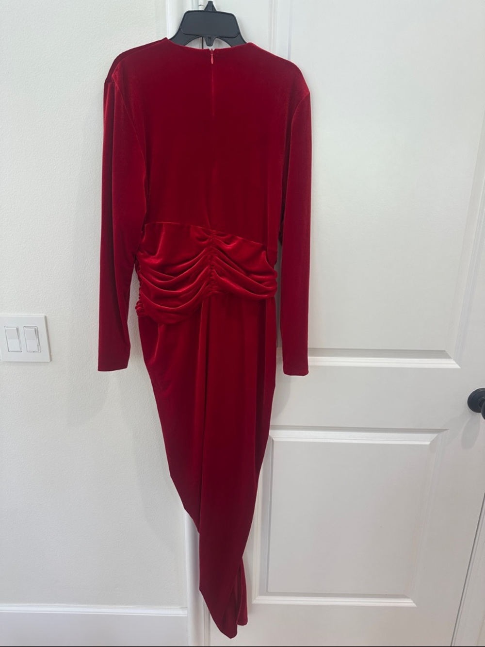 Alexandre Vauthier Red Velvet Gown - Picture 7 of 9